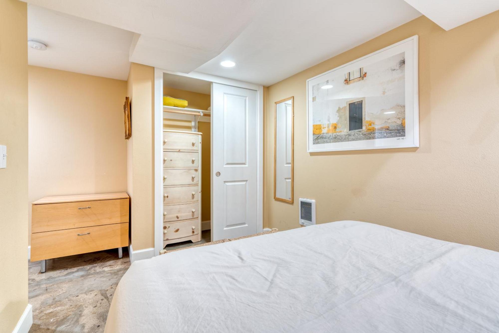 Holiday home Collection - Private Underground Getaway - 92 Walkscore Portland